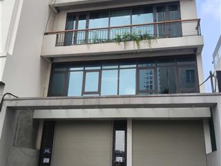 Bán nhà nguyễn văn cừ 55m2 5 tầng 11,3 tỷ dân xây, sát phố, sầm uất bạc nhất quận, 4 ngủ