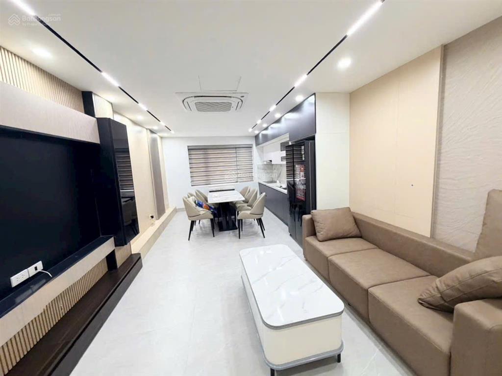 Bán nhà việt hưng 40m2 6 tầng 9,5 tỷ thang máy ô tô vào nhà, xây mới full nội thất xịn sò