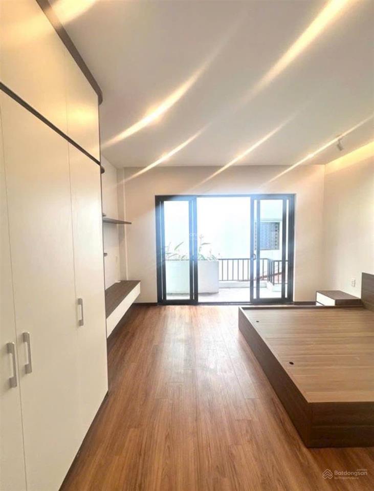 Bán gấp nr 3pn 4wc 38m2 ở hoa lâm, long biên, 7,3 tỷ, lô góc thoáng sáng, full nội thất