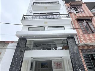 Bán nhà hồng tiến 66m 5 tầng 8,5 tỷ dân xây mới tinh, full nội thất, nhà sát hồ bồ đề