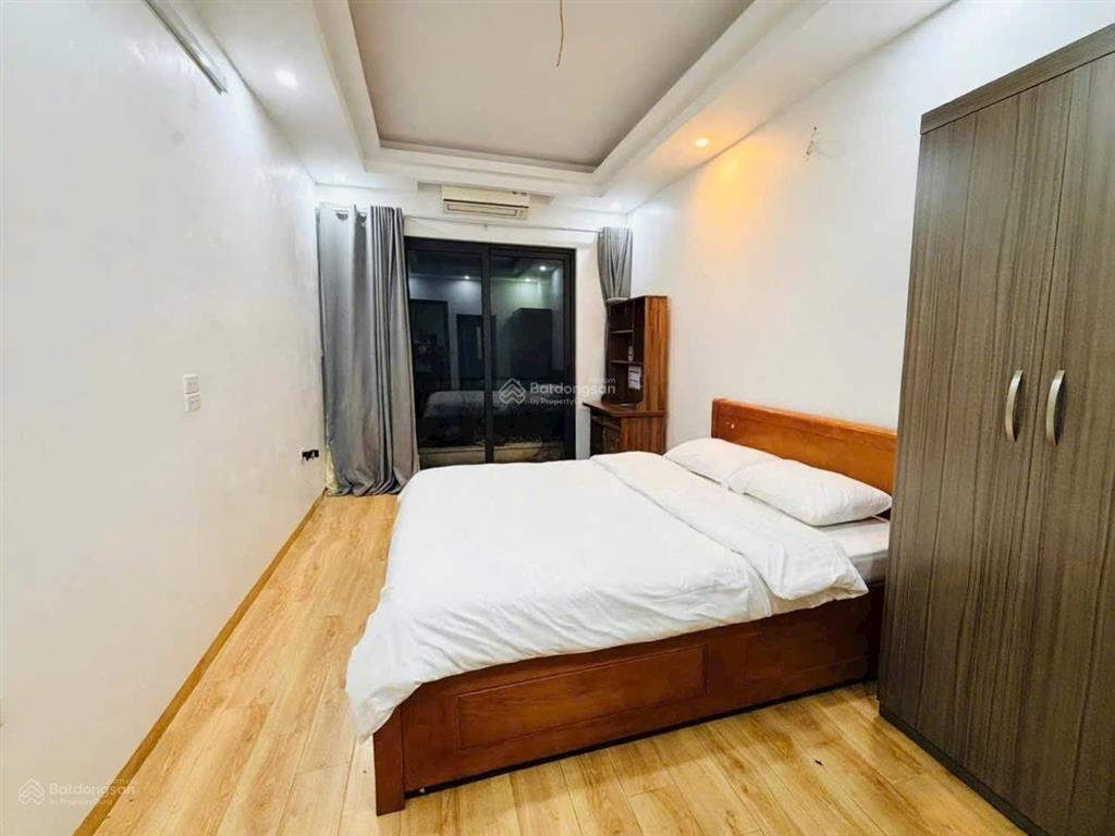 Bán nhà riêng tại ngô gia tự, 4,8 tỷ, 30 m2, 3pn, 3wc, 4 tầng, chính chủ