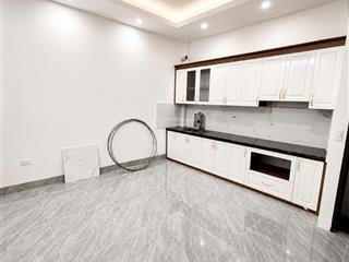 Bán nhà riêng 3pn, 4vs, 36m2 tại phường giang biên, 4,5 tỷ