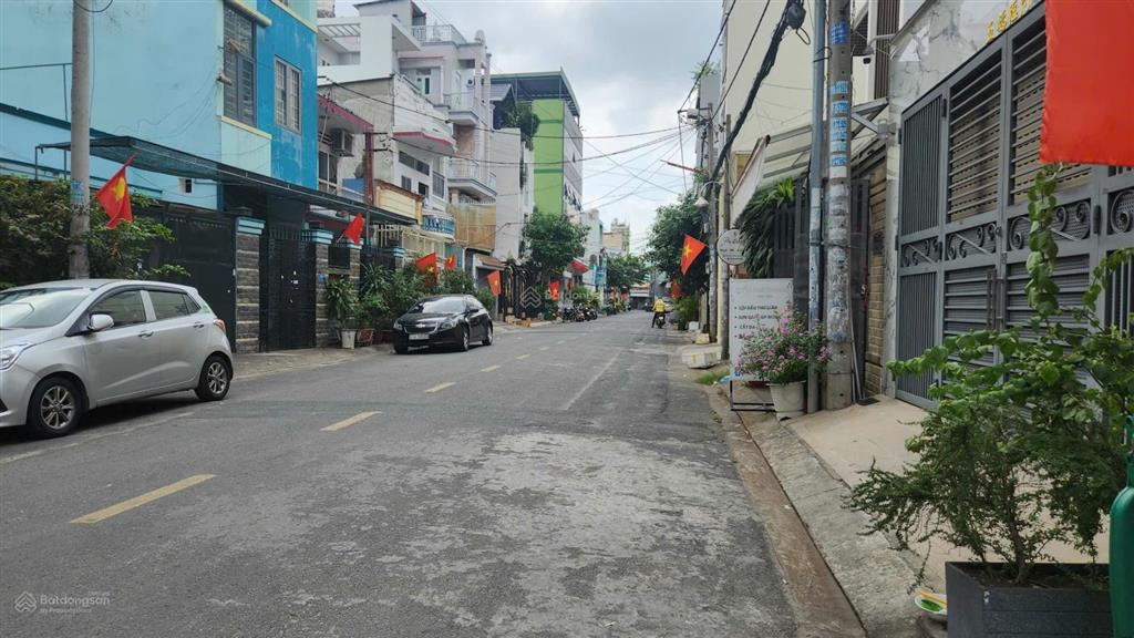 Bán nhà kinh doanh căn hộ dịch vụ đường lý thánh tông, tân phú