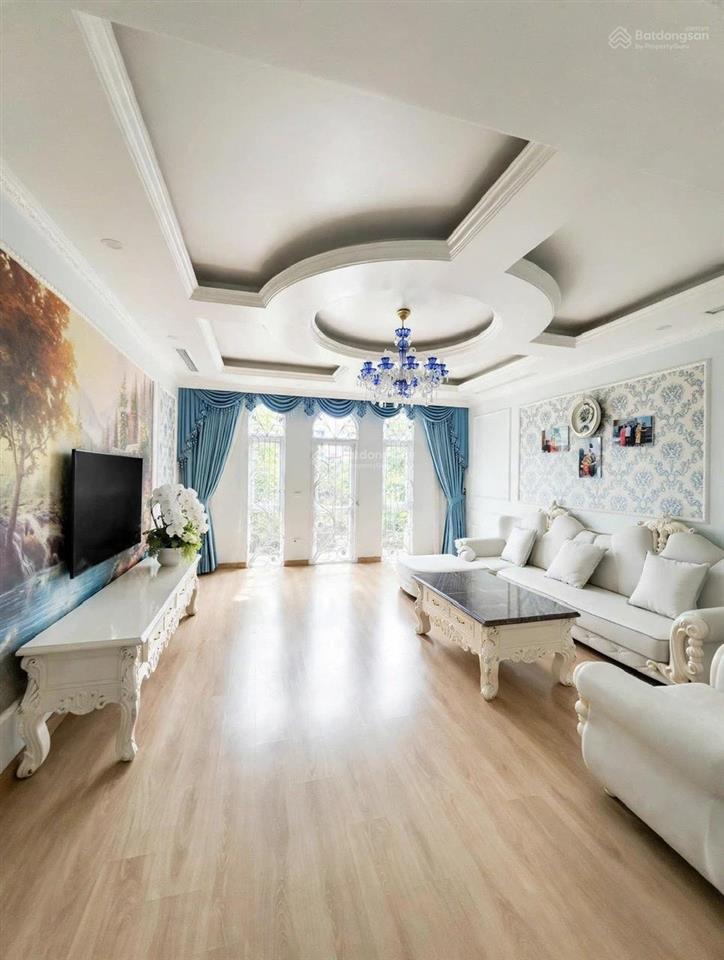 Cho thuê liền kề louis 1  đại mỗ  có thang máy  105m2 x 5.5 tầng