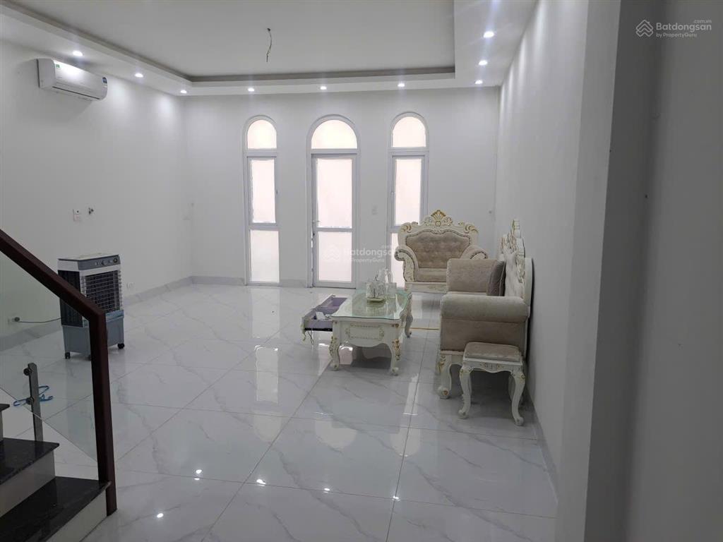 Cho thuê nhà 5 tầng tại louis đại mỗ có thang máy