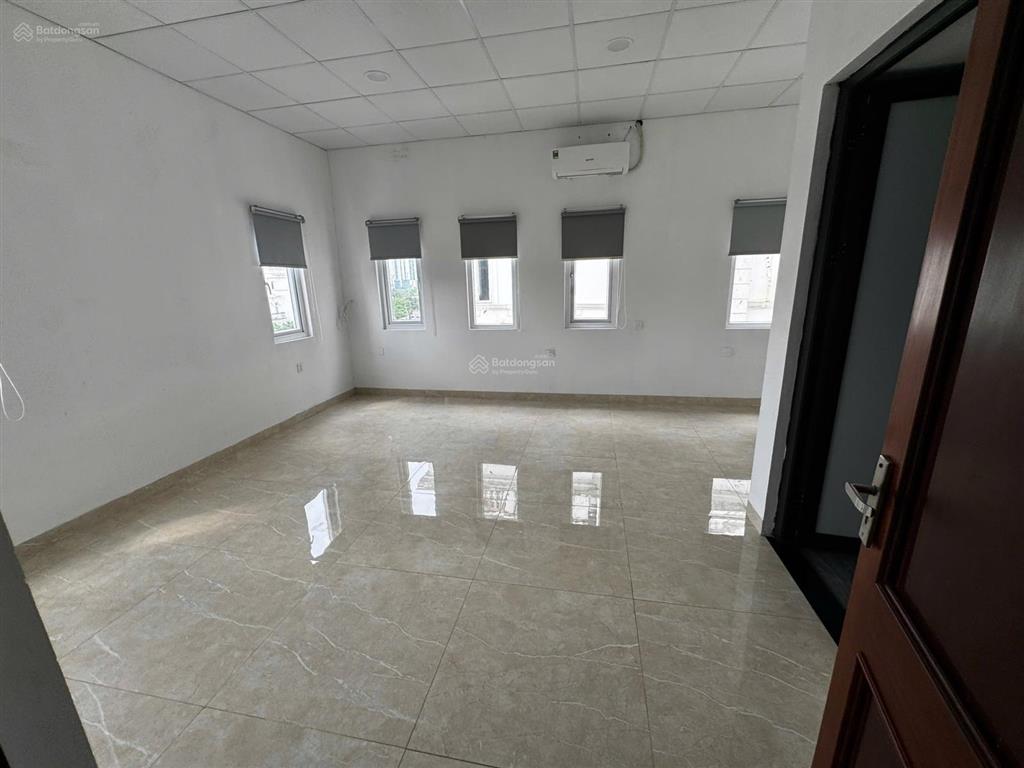 Cho thuê liền kề lô góc 145m có thang máy
