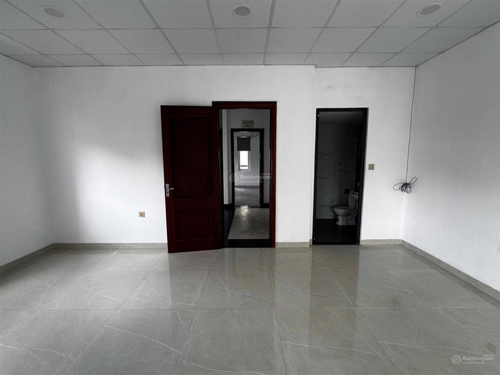 Cho thuê liền kề lô góc 145m có thang máy