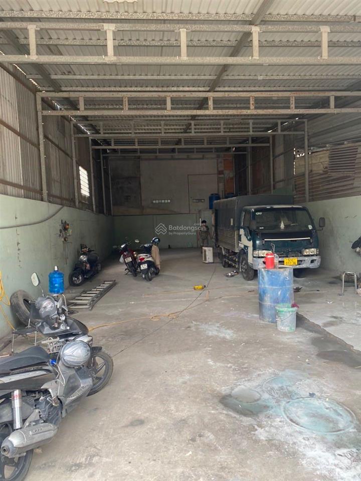 Cho thuê nhà nguyên căn 1 trệt 3 lầu 5x20m  25 triệu/tháng đường 28 tên lửa, quận bình tân