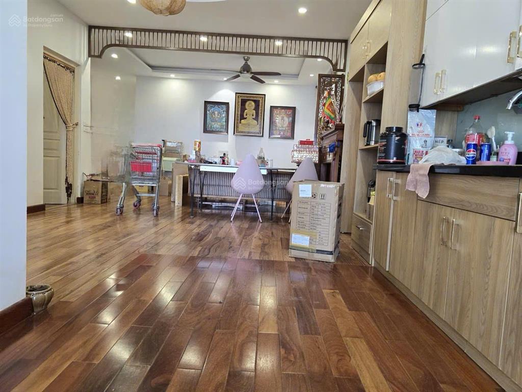 Chính chủ cần bán chung cư vườn đào 689 lạc long quân tây hồ hà nội 125m2 3pn, tầng trung 11 tỷ