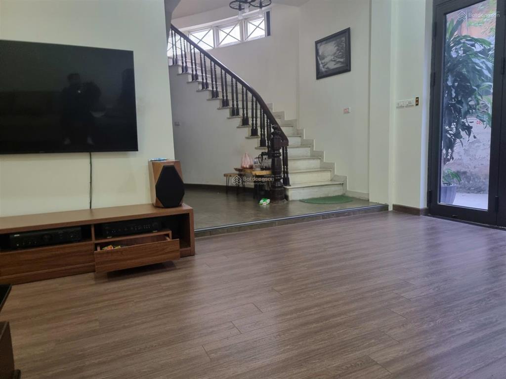 Chính chủ bán nhà ngõ 199 thụy khuêphường tây hồhà nội 65m2x4.5t, lô góc, cách phố 30m, 19.5tỷ
