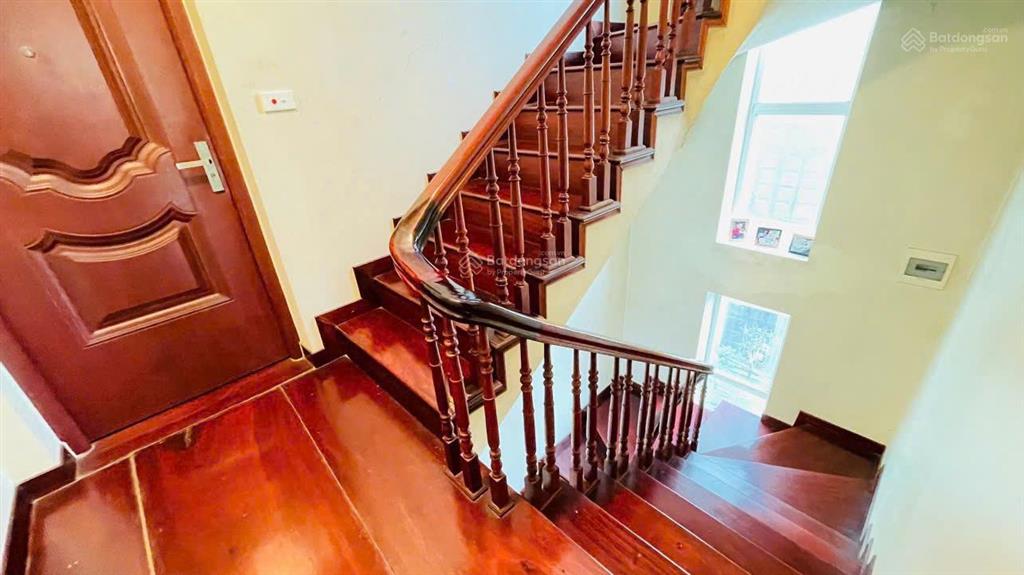 Chính chủ cần bán nhà ngõ phố nhật chiêuphường tây hồ hà nội 100m2x5t, ôtô vào cửa, lô góc,45.5tỷ