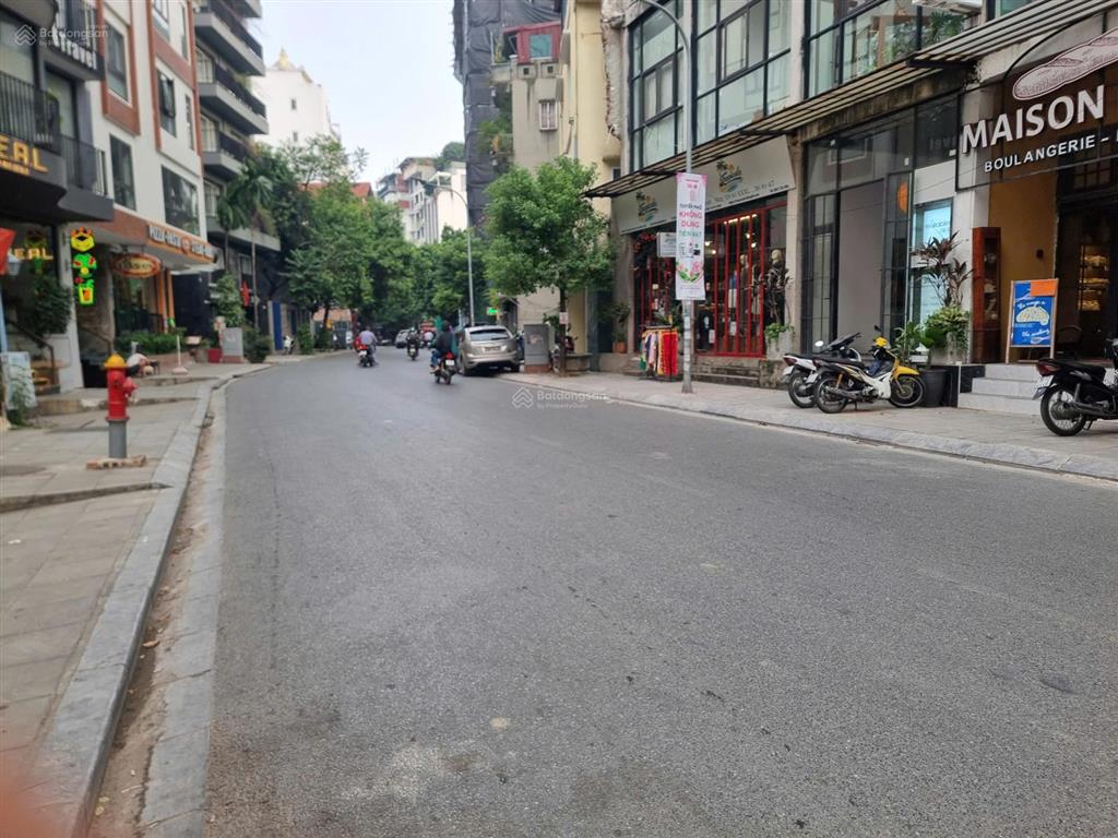 Chính chủ cần bán nhà mặt phố tô ngọc vân quảng an tây hồhà nội 137m2x7.5t, mt7m, view hồ tây