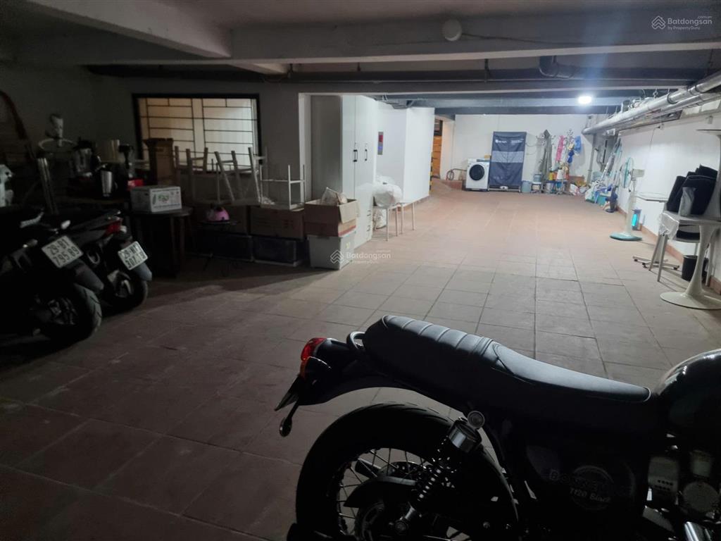 Chính chủ cần bán nhà mặt phố tô ngọc vân quảng an tây hồhà nội 137m2x7.5t, mt7m, view hồ tây