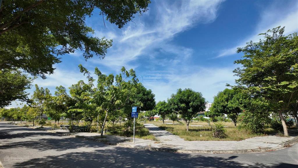 Hạ giá 1,5tỷ bán nhanh nhà biệt thự 300m2 view công viên kđt an bình tân, kề bên sun charmora city