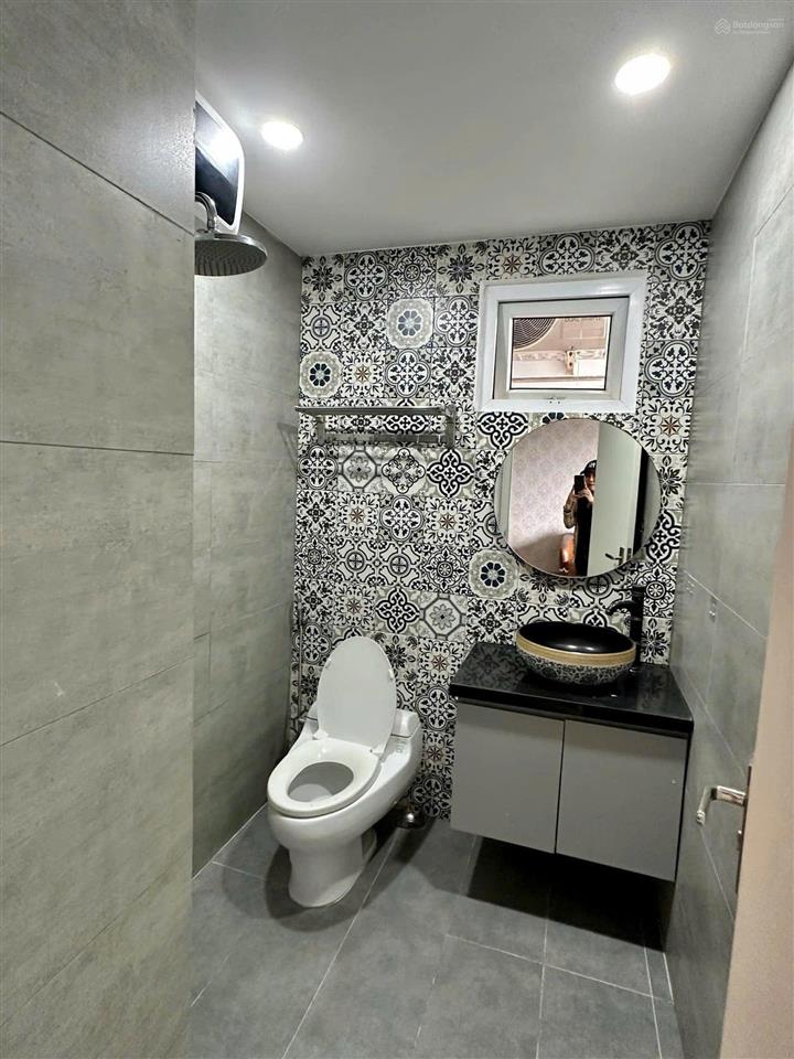 Bán căn hộ orient apartment bến vân đồn, quận 4  2pn 2wc  75m2 tặng nội thất đẹp