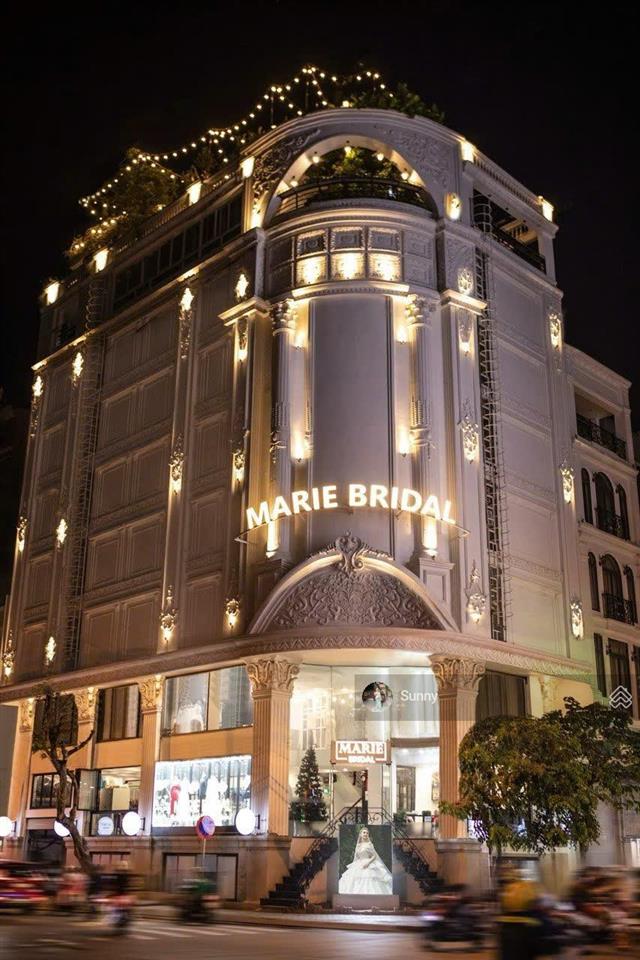 Bán nhà giá đầu tư hồ hảo hớn, quận 1. dt 200m2 (10x20m), hầm 6 tầng, hđt 300tr/th. giá 50 tỷ