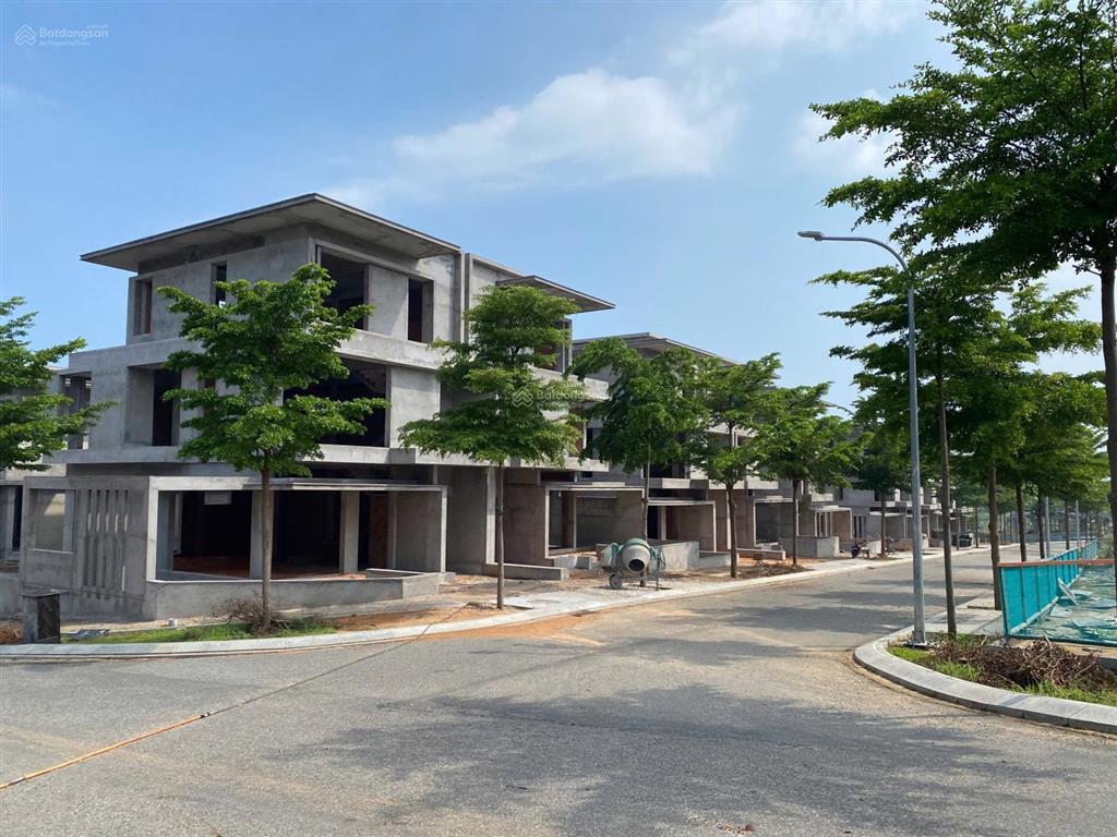 Biệt thự hồ bơi riêng mũi né chỉ 8,6 tỷ  cách biển 300m  gần sân bay