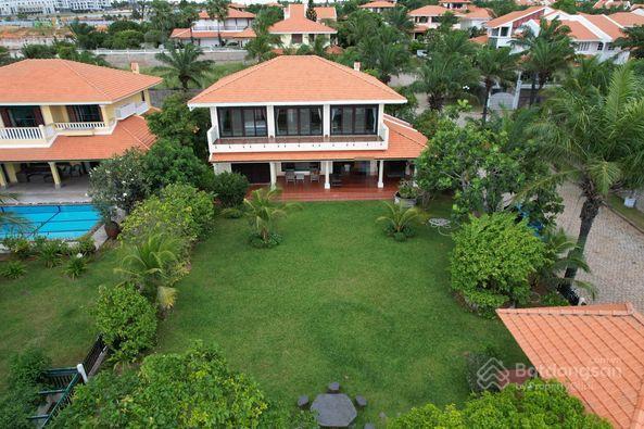 Biệt thự nghỉ dưỡng ven biển domaine mũi né giá chỉ 10,8 tỷ  3 pn