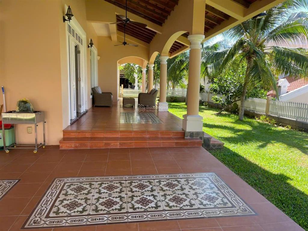 Biệt thự nghỉ dưỡng ven biển domaine mũi né giá chỉ 10,8 tỷ  3 pn
