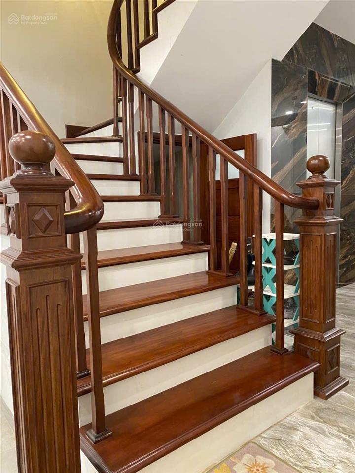 Cần bán liền kề văn phú hà đông view vườn hoa và công viên 100ha giá nhỉnh 20 tỷ  0982 168 ***