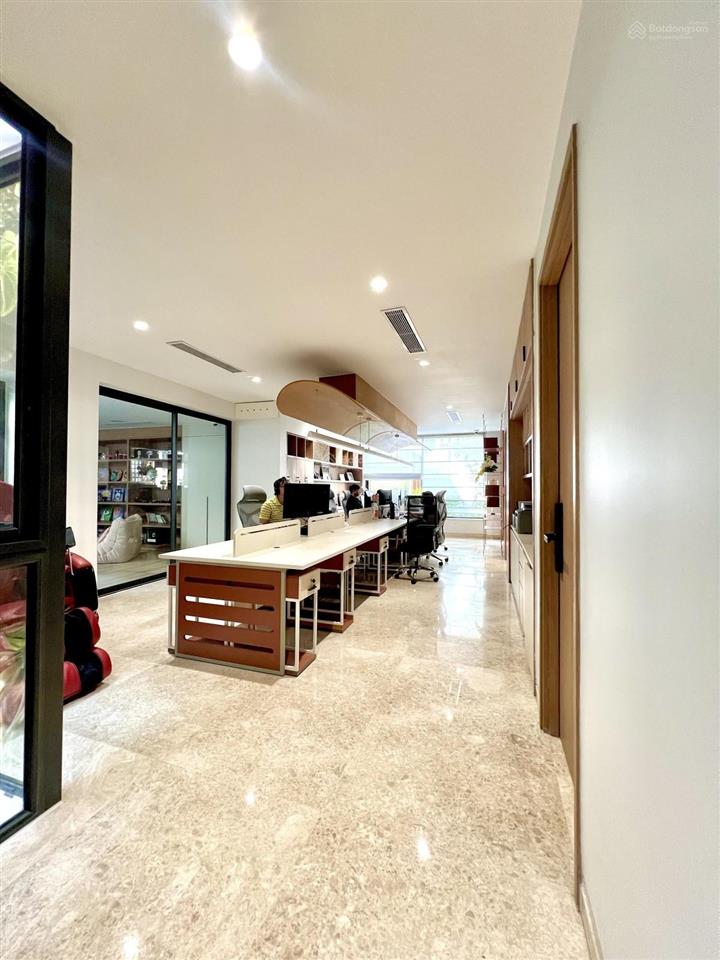Bán biệt thự cao cấp lam sơn bình thạnh  4 tầng  thang máy  350m2 ngang 12.9m  giá chào 110 tỷ