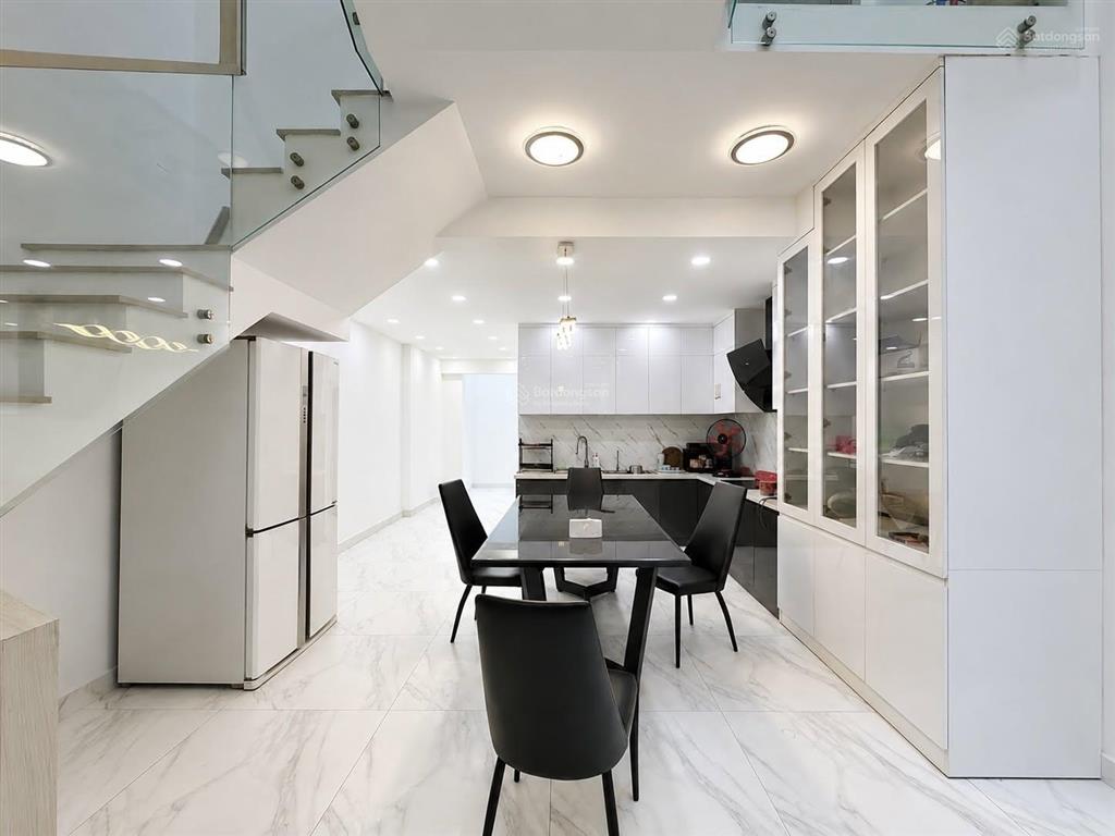Giảm 3.3 tỷ nay 12.5 tỷ! bán nhanh nhà 4 tầng có hầm  hẻm 6.5m  4.8m x 17m  cho thuê 28tr/th.