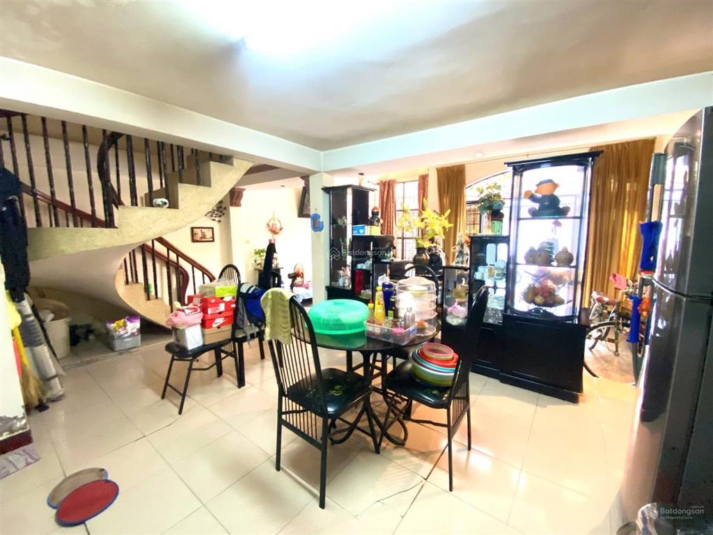 Bán gấp giảm 1.3 tỷ  bán nhà mặt tiền  4 tầng  6x9.5  nguyễn thị huỳnh phú nhuận  còn 13.9 tỷ.