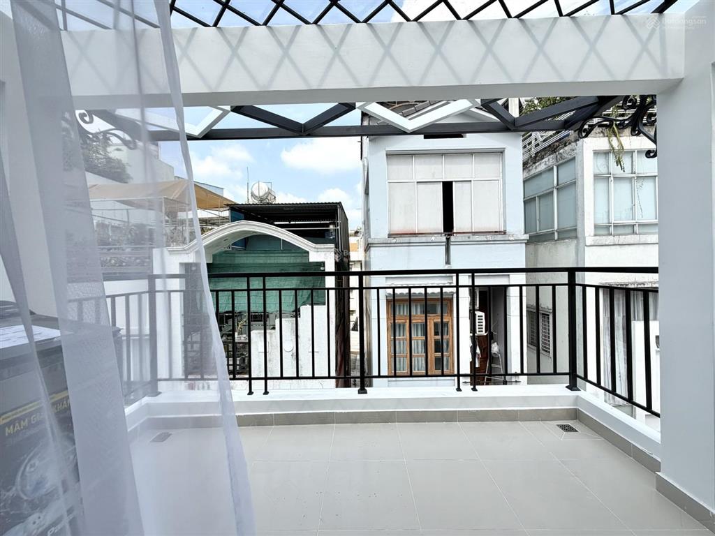 Gấp bán 11,5 tỷ giảm 10,4 tỷ! bán nhà xây mới 5 tầng  36m2  hẻm xe hơi  trần quang diệu quận 3.