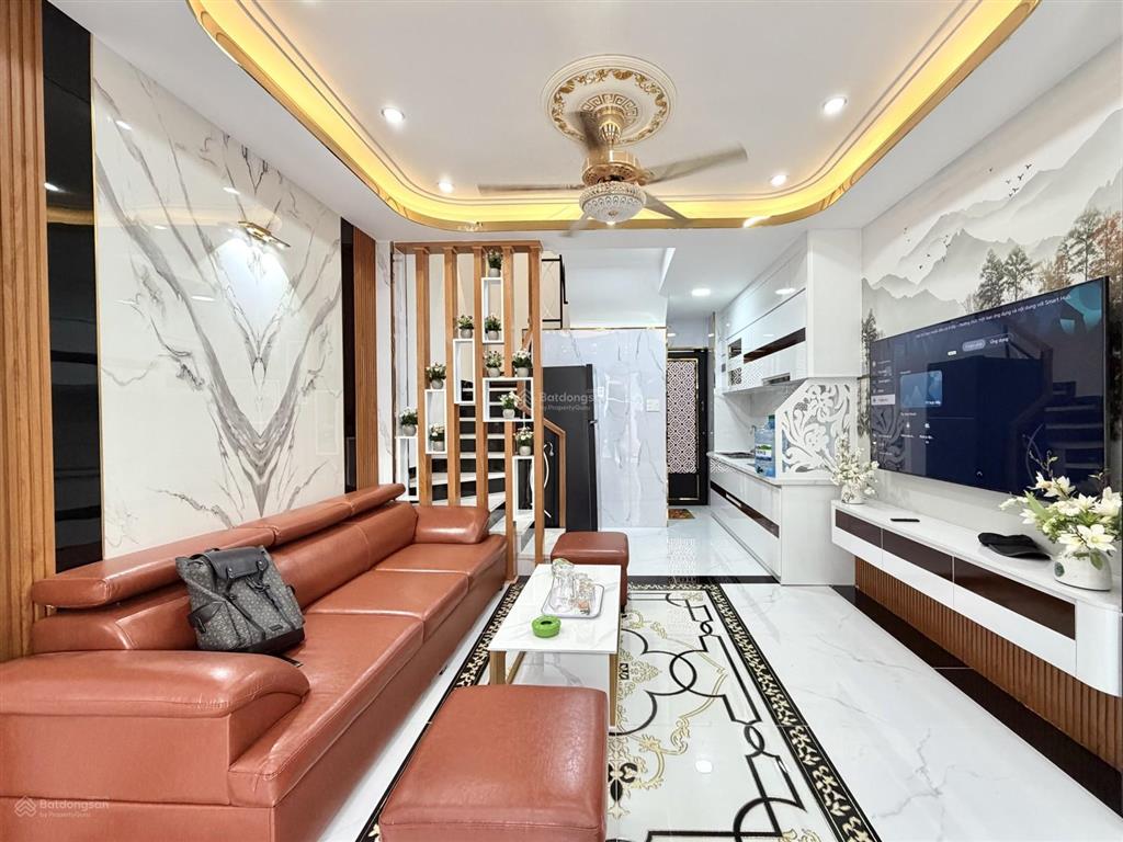 Gấp bán 11,5 tỷ giảm 10,4 tỷ! bán nhà xây mới 5 tầng  36m2  hẻm xe hơi  trần quang diệu quận 3.