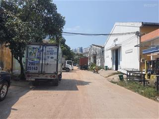 Cho thuê kho mặt tiền đường đào trí quận 7