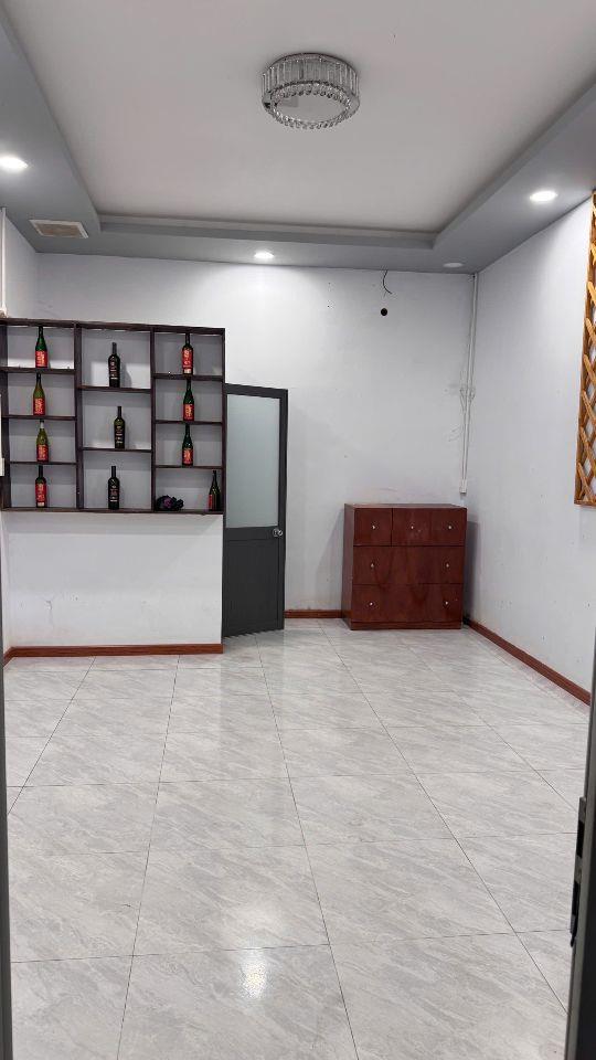 CHO THUÊ MẶT BẰNG ĐƯỜNG KÍNH DƯƠNG VƯƠNG 460m2  LÀM VĂN PHÒNG, GARAGE OTO,...