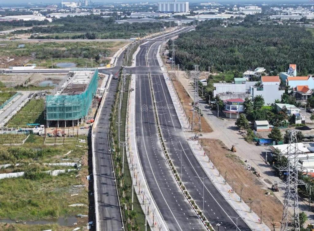 Bán nhà căn góc ngay khu công nghiệp long hậu, gần nhà bè 8*18m, 4,35tỷ, rẻ hơn thị trường 300tr