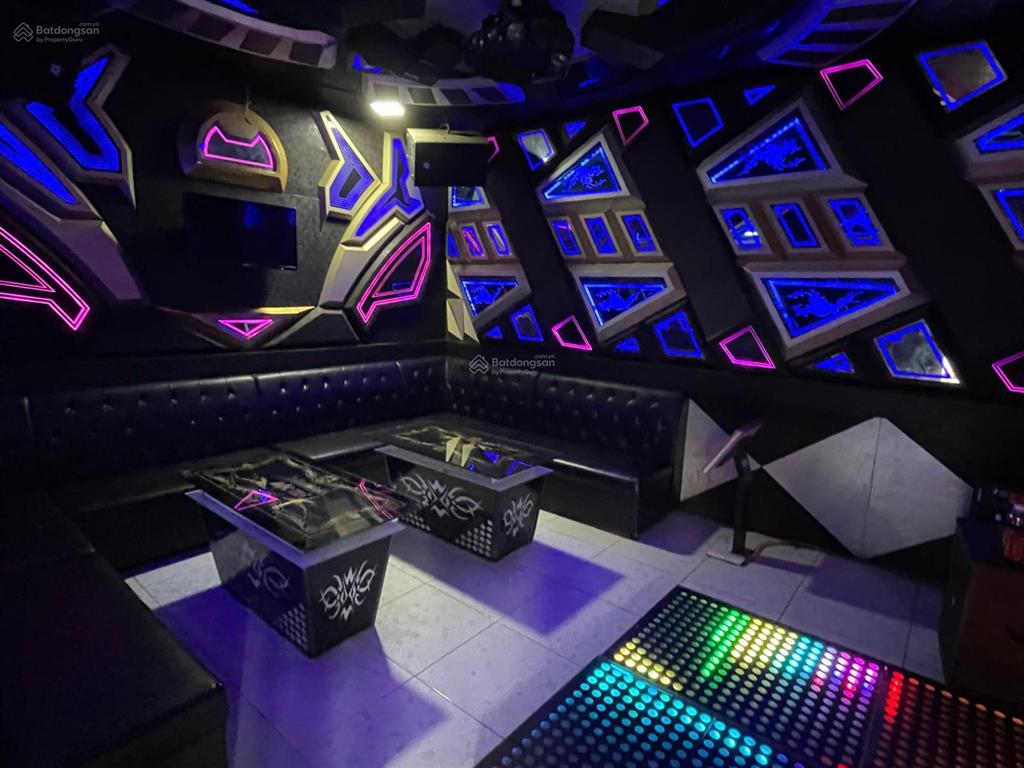 Chính chủ cần tiền hạ giá bán quán nhà riêng lô góc 2 mặt tiền + quán karaoke + cà phê sân vườn