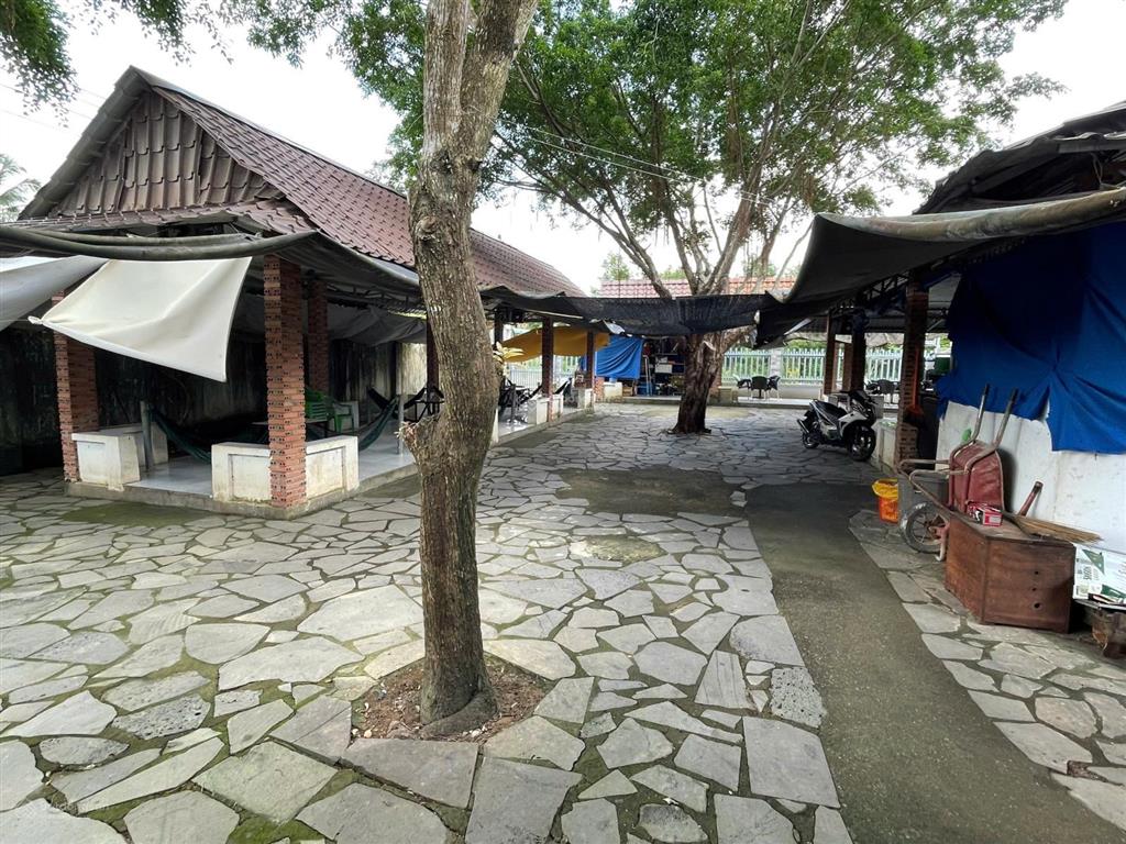 Chính chủ cần tiền hạ giá bán quán nhà riêng lô góc 2 mặt tiền + quán karaoke + cà phê sân vườn