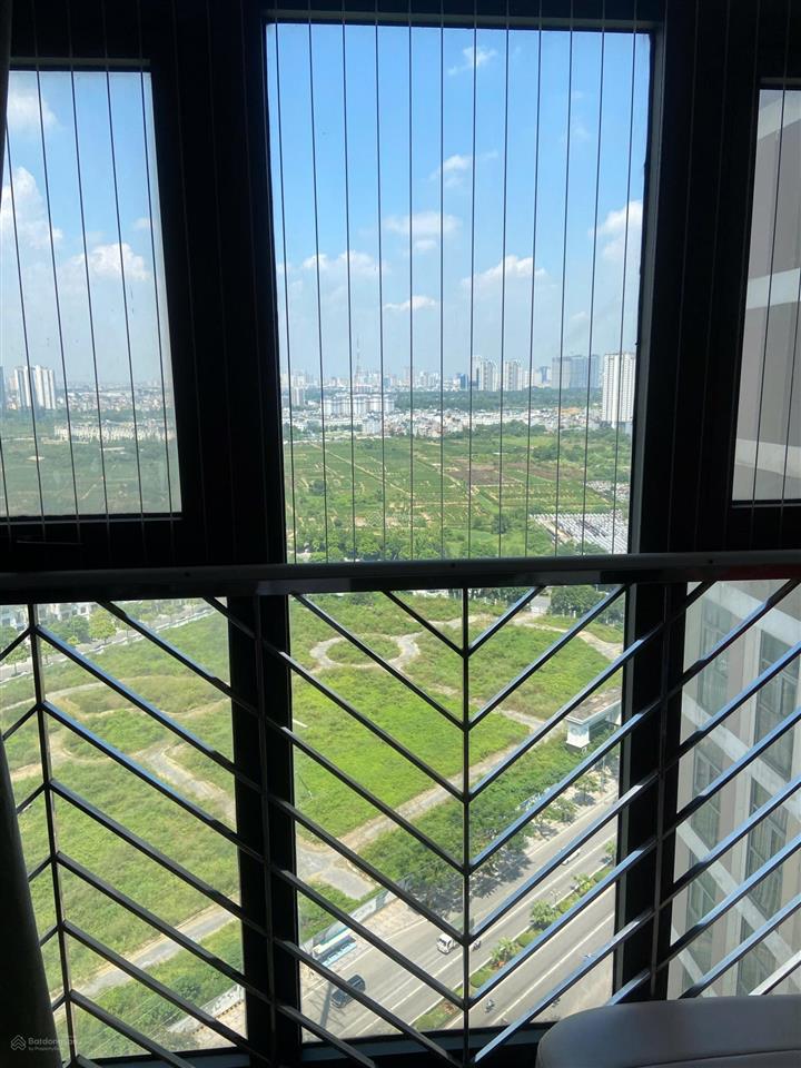 Chính chủ bán cắt lỗ căn 3pn 121m2 tầng 2x hoa hậu hpc landmark 105