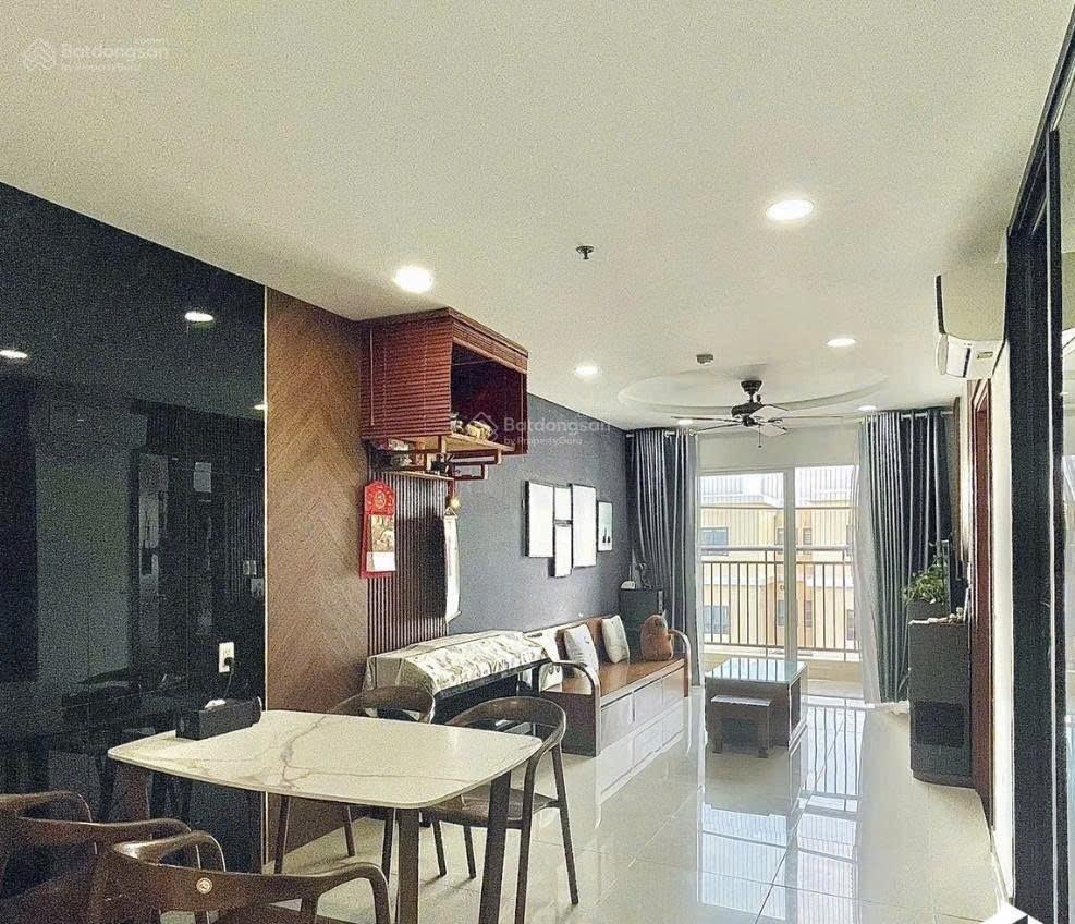 Chủ nhà gửi bán căn 2 phòng ngủ 76m2, đầy đủ nội thất, lầu cao hướng nam mát mẻ, khu cityland