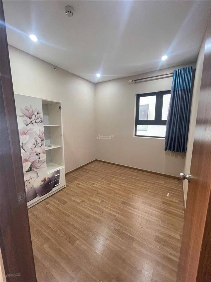 Cho thuê chung cư cityland park hills  view hồ bơi  2pn 13tr/th