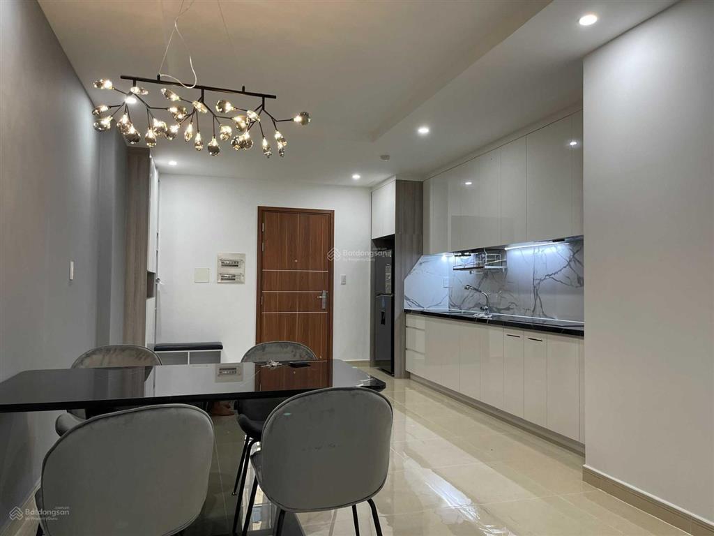 Cho thuê chung cư cityland park hills  view hồ bơi  2pn 13tr/th