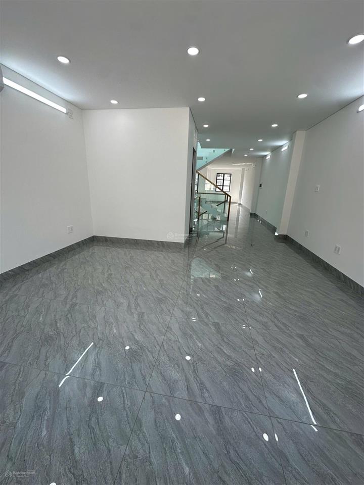 Cho thuê nhà phố có hầm vị trí đẹp cityland lotte mart gò vấp