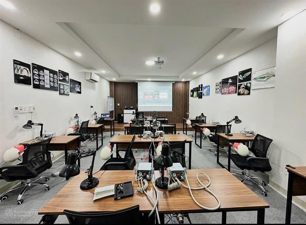 Cho thuê nhà phố có hầm vị trí đẹp cityland lotte mart gò vấp