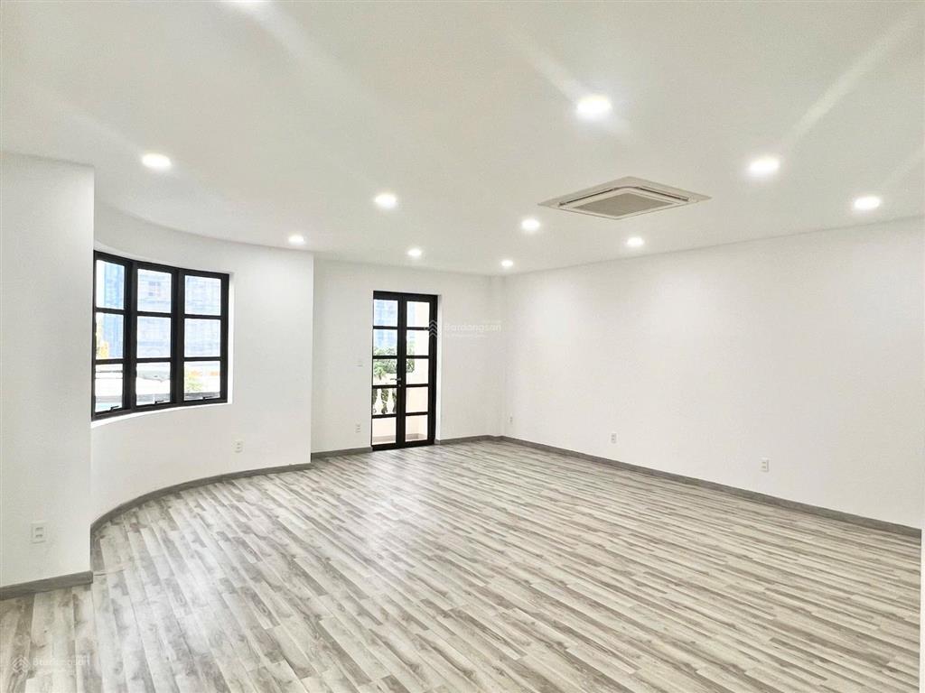 Góc 2 mặt tiền 7*20m (1 hầm + 4 lầu) vị trí đẹp cityland gò vấp chỉ 70tr