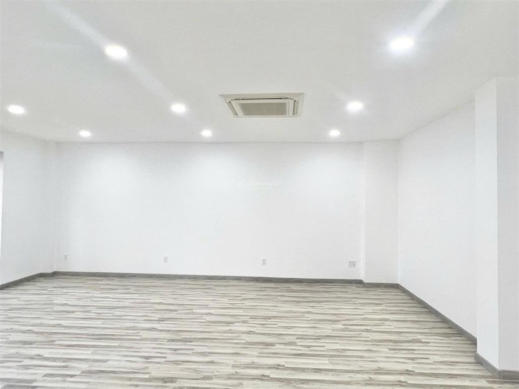 Góc 2 mặt tiền 7*20m (1 hầm + 4 lầu) vị trí đẹp cityland gò vấp chỉ 70tr