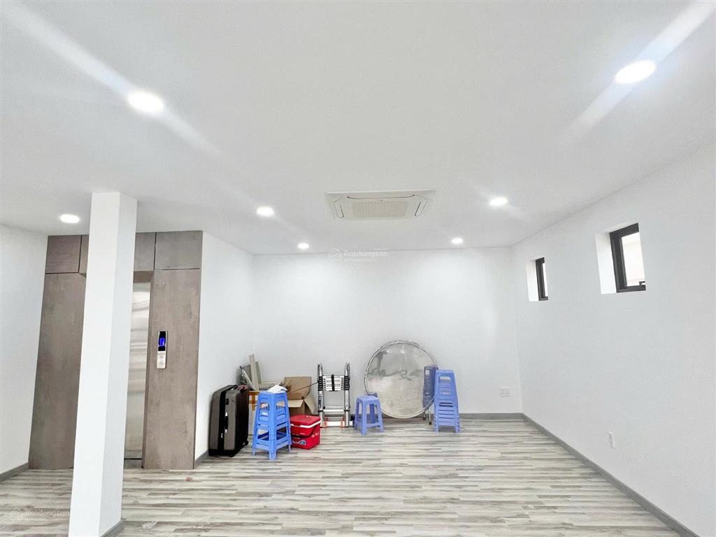 Góc 2 mặt tiền 7*20m (1 hầm + 4 lầu) vị trí đẹp cityland gò vấp chỉ 70tr