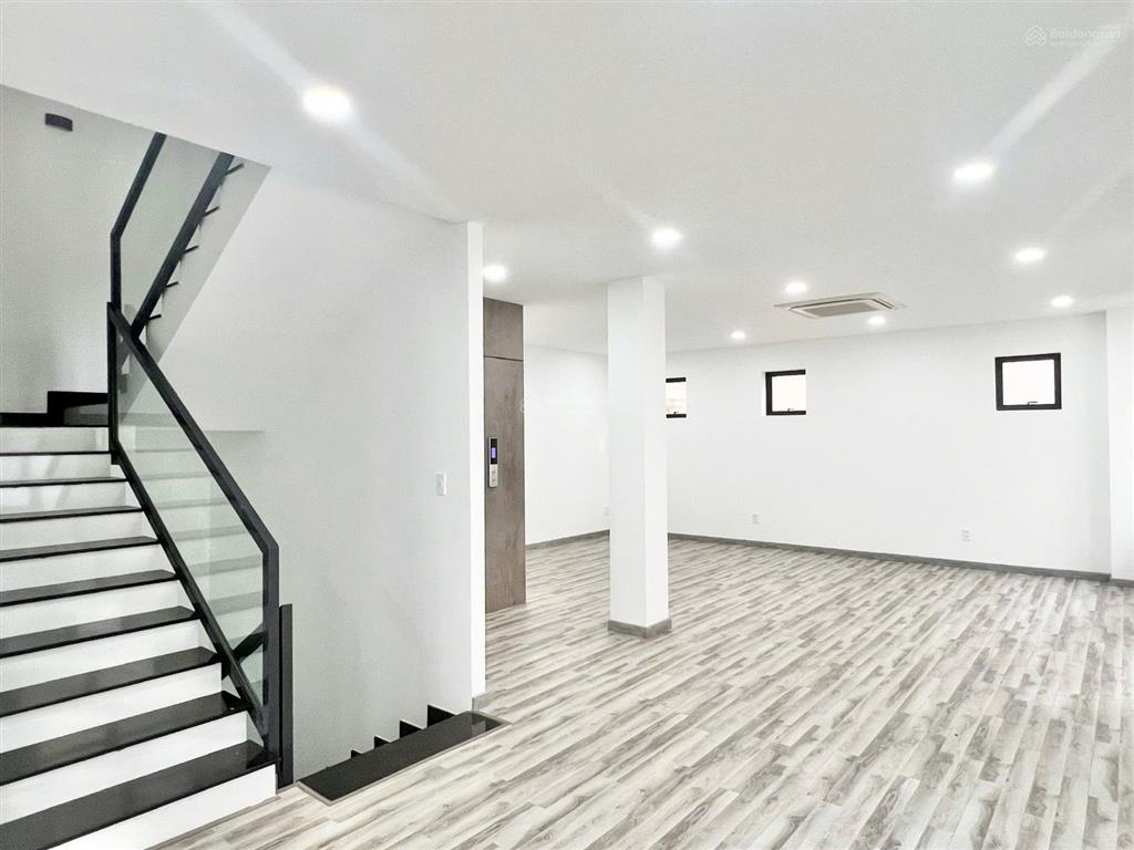 Góc 2 mặt tiền 7*20m (1 hầm + 4 lầu) vị trí đẹp cityland gò vấp chỉ 70tr