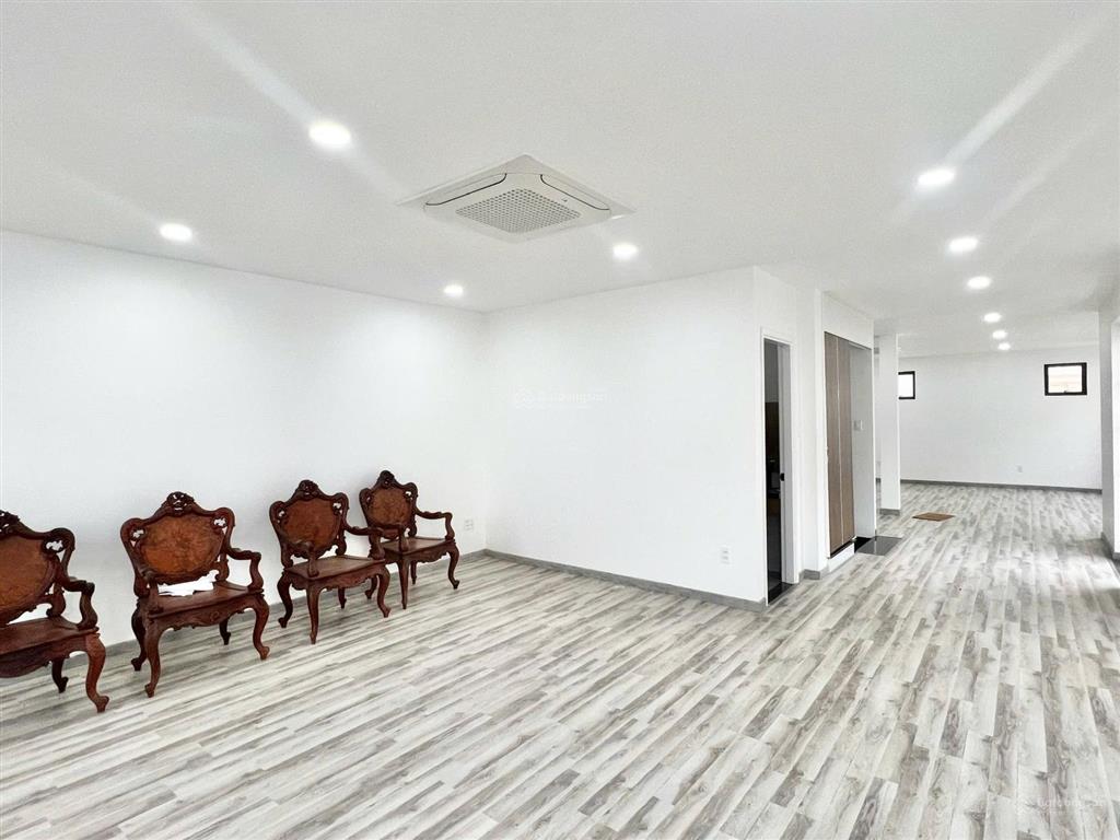 Góc 2 mặt tiền 7*20m (1 hầm + 4 lầu) vị trí đẹp cityland gò vấp chỉ 70tr
