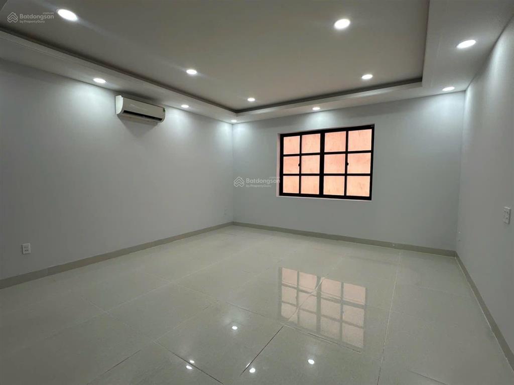 Nguyên sàn văn phòng, thang máy, máy lạnh cityland gò vấp chỉ 12 triệu