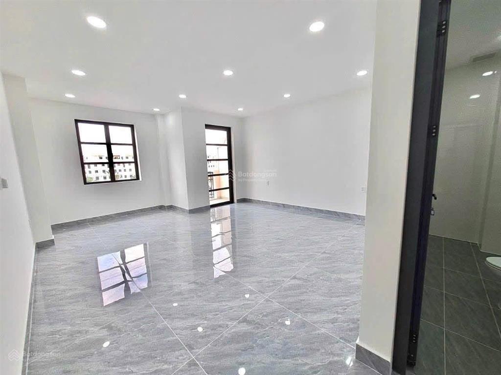 Nguyên sàn văn phòng, thang máy, máy lạnh cityland gò vấp chỉ 12 triệu
