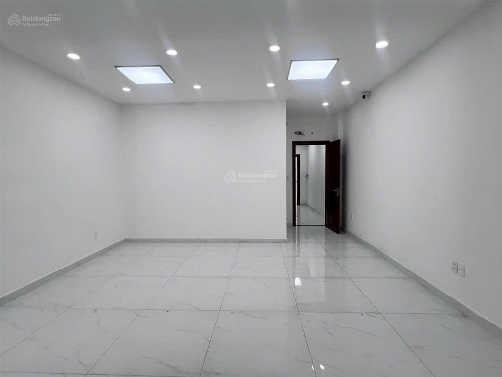 38 triệu/tháng, nhà phố cityland (1 hầm + 4 lầu). vị trí đẹp