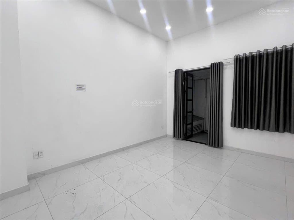 38 triệu/tháng, nhà phố cityland (1 hầm + 4 lầu). vị trí đẹp