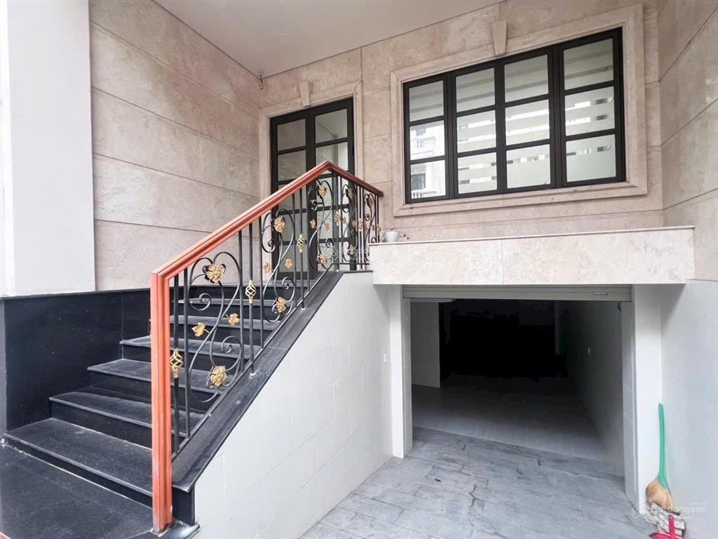 38 triệu/tháng, nhà phố cityland (1 hầm + 4 lầu). vị trí đẹp